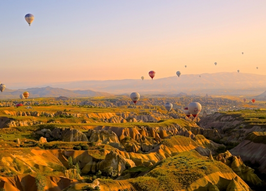 http://images.romanticholidaysbg.com/images/hotel_images/c-fakepath-hot-air-ballons-828967-1280.jpg?w=519&h=372